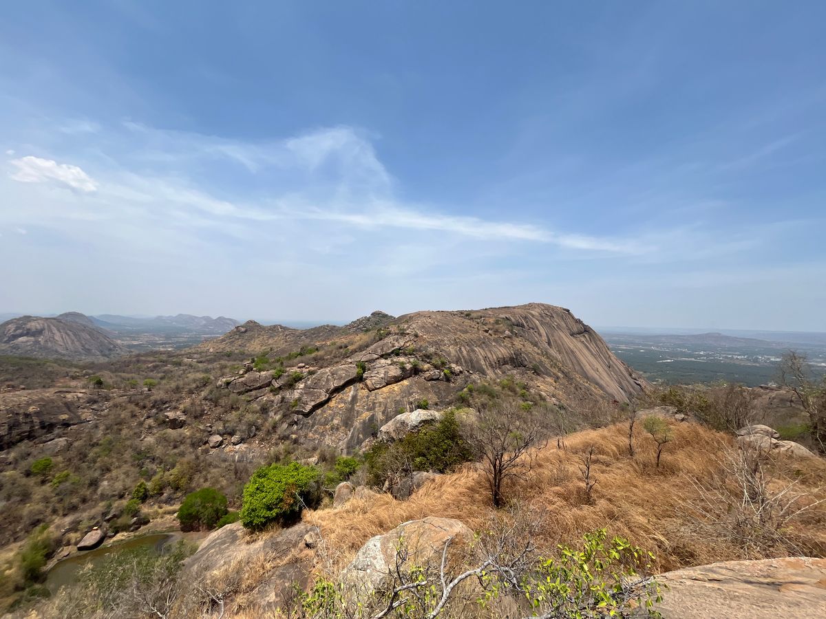 Boulders and the plain from the panorama trail