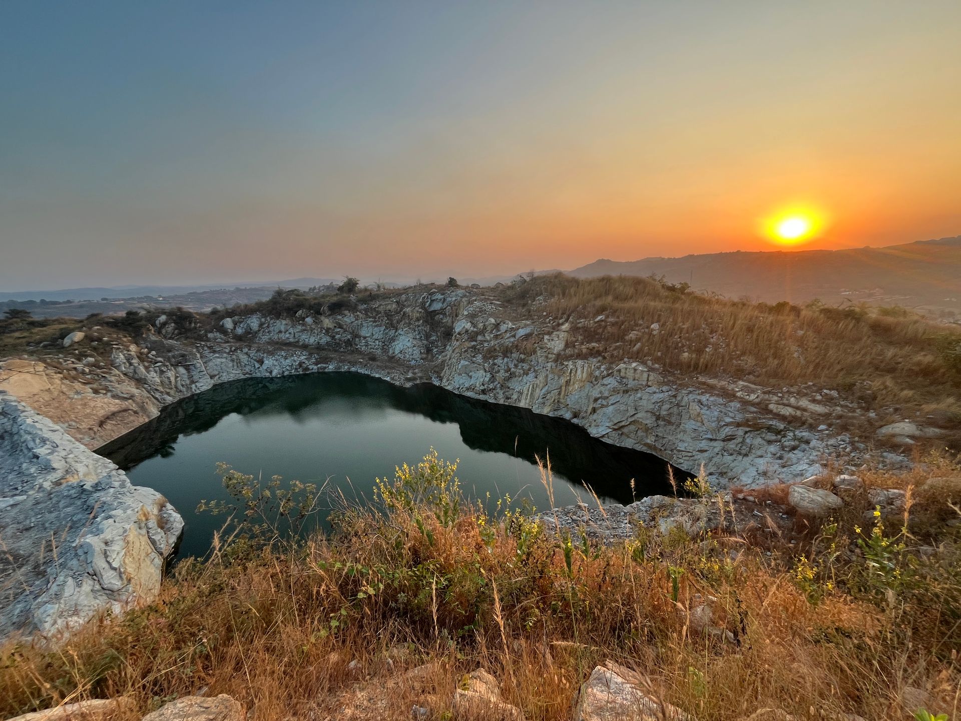 Sunset hike and picnic by the water!
